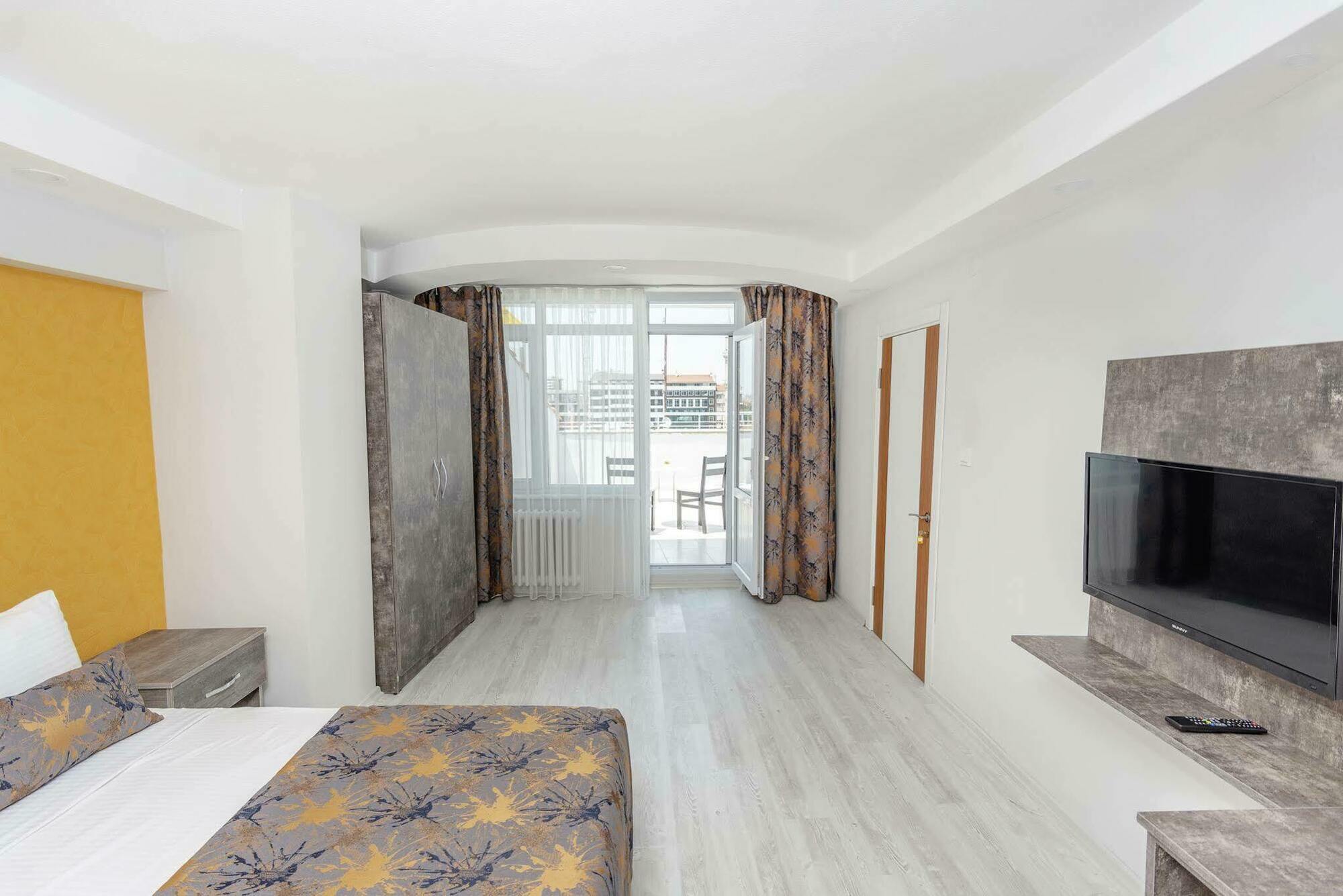 The Breeze Hotel Εσκίσεχιρ Εξωτερικό φωτογραφία